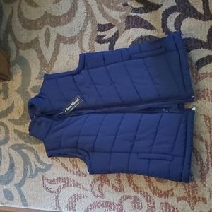 Nice navy puffer vest size S NWT